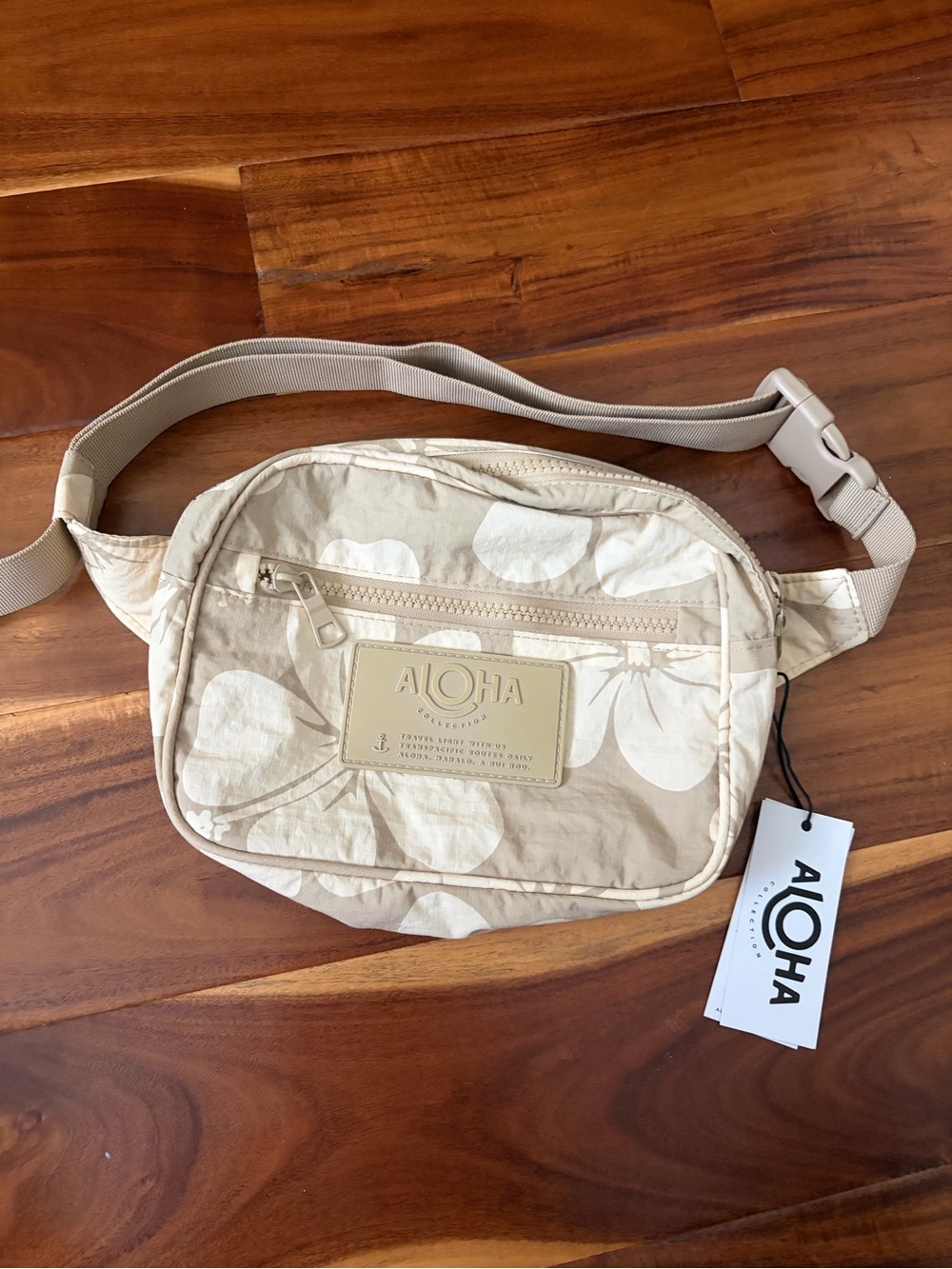 ALOHAS Beige Floral Belt Bag